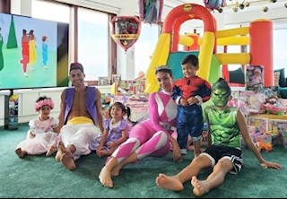 Ronaldo và vợ tương lai về quê công chuyện, vô tình gây tai tiếng