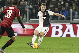 Lịch thi đấu bóng đá hôm nay 12/6: HAGL tái đấu Nam Định, Juve vs Milan...