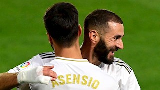 Benzema vượt huyền thoại Puskas sau cú đúp vào lưới Valencia