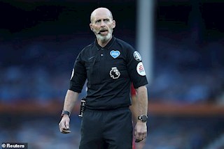 Mike Dean giải nghệ