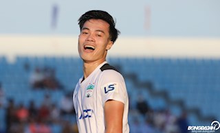 Tiền đạo Văn Toàn ân hận vì hành động không đẹp ở Đà Nẵng