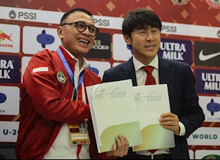 Cái kết có hậu quanh vụ lùm xùm giữa HLV Shin Tae Yong và LĐBĐ Indonesia