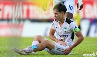 Cố gánh hàng công HAGL, Văn Toàn khiến NHM phải xót xa