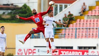 Không ghi bàn vào lưới HAGL, ngoại binh Hải Phòng gây ấn tượng vì... chơi bóng chuyền