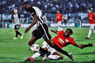 Tròn 1 năm Aaron Wan-Bissaka với Man United: Bước tiến thần tốc của gã trai London thầm lặng