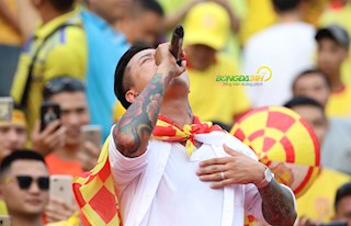 Biển người Thiên Trường hòa giọng cùng ca sĩ Tuấn Hưng