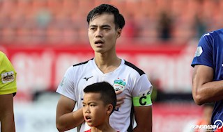 VIDEO: Đứa con thần gió Văn Toàn cho đối thủ hít khói, giúp HAGL ghi bàn