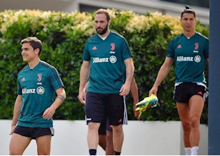 NHM Juventus cạn lời với hình ảnh mới nhất của Gonzalo Higuain