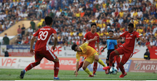 Phóng viên nước ngoài ngưỡng mộ tình yêu bóng đá của người Nam Định