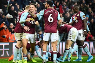 MU đang cầu mong Aston Villa xuống hạng