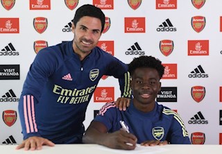 Chính thức: Arsenal trói chân thành công thần đồng 18 tuổi