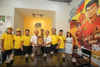 HLV Park Hang Seo tái ngộ bầu Đức trong một sự kiện đặc biệt