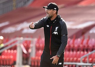 Thầy trò Klopp phản ứng trái ngược sau trận hòa thất vọng trước Burnley?