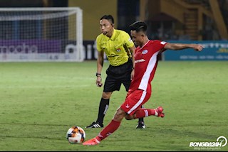 Vũ Minh Tuấn sút phạt đẳng cấp kiểu Ronaldo, tri ân đồng đội cũ bị chấn thương nặng
