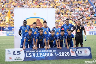 VIDEO: Xem lại siêu phẩm Ngả bàn đèn mang phong cách Ronaldo của Quảng Nam