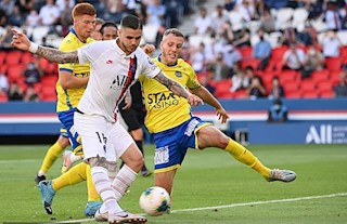 Neymar đá phạt đền siêu dị trong chiến thắng 7-0 của PSG