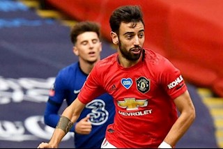 VIDEO: Bruno Fernandes ghi bàn danh dự cho MU ở khoảng cách quen thuộc