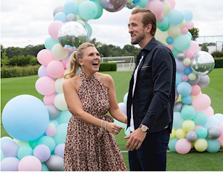 Bà xã mang tin cực vui đến cho Harry Kane