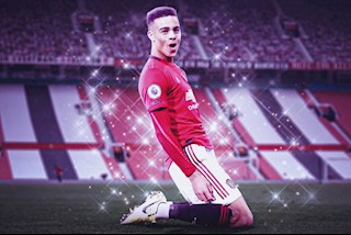 Greenwood sánh ngang huyền thoại Liverpool