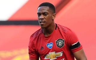 Neville: MU không nên bán Martial nhưng cần thêm tiền đạo