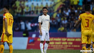 ẢNH: Kỳ lạ màu áo của lão tướng Anh Đức trong trận đầu ra sân cho HAGL