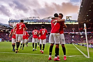 Góc Quỷ Đỏ: Ngoại Hạng Anh vòng 38 - Anh hùng phải ở tuyến đầu!