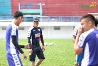 Công Phượng tươi rói, TPHCM tập buổi đầu tiên dưới thời HLV Hữu Thắng