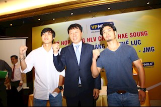 Tiền vệ Tuấn Anh đăng ảnh tri ân ông Chung Hae Soung trên trang cá nhân