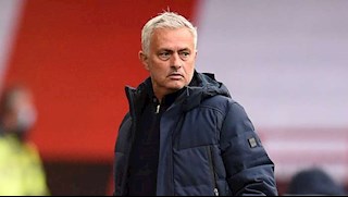 Mourinho cay cú: VAR không dành cho bóng đá