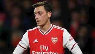 Arsenal cần thanh lý Ozil để bảo vệ thế hệ trẻ