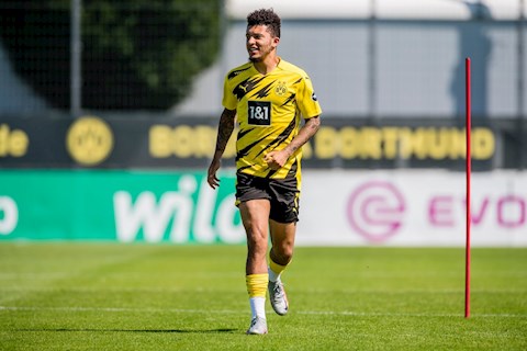 Đồng đội khuyên Sancho không vội rời Dortmund tới MU