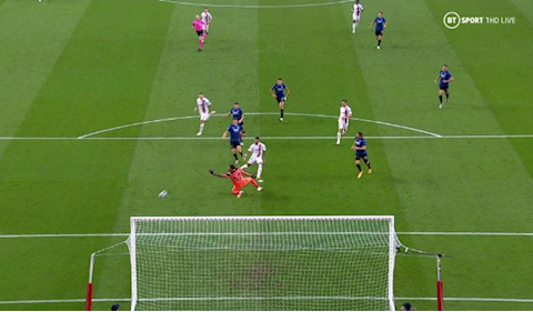 Mbappe và BLĐ PSG sốc nặng khi Neymar bỏ lỡ cơ hội khó tin