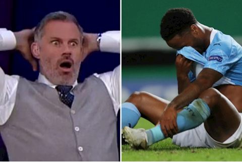 Jamie Carragher biểu cảm khó tin sau pha bỏ lỡ của Raheem Sterling
