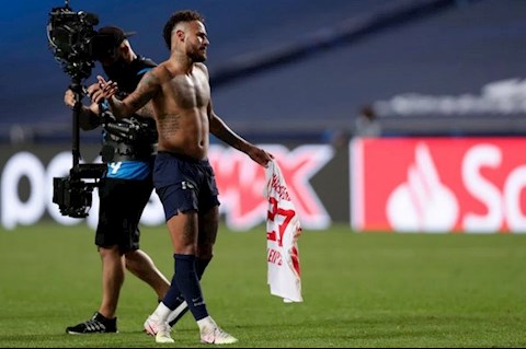 UEFA ra phán quyết vụ Neymar đổi áo với sao Leipzig