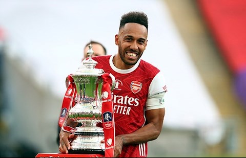 Aubameyang báo tin buồn cho NHM Arsenal