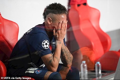 VIDEO: Neymar khóc thút thít trong ngày PSG thất bại trước Bayern Munich