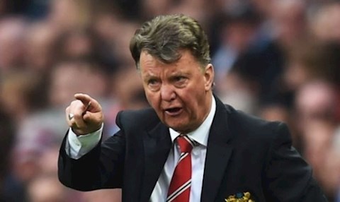 Sau nhiều năm, HLV Van Gaal bất ngờ kể tội MU