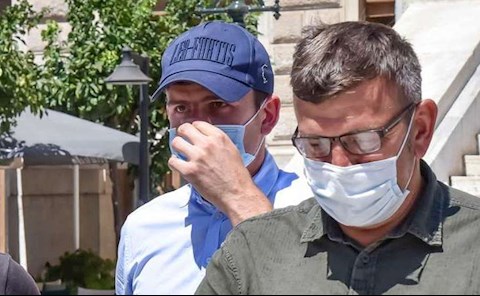 Để thoát cảnh tù tội, Maguire buộc phải làm một việc…