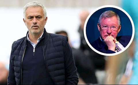 Mourinho tiết lộ lời khuyên của Sir Alex khi còn dẫn dắt MU