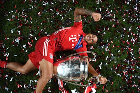 Hãy giữ Thiago khi còn có thể!