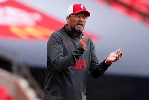 Đến lượt Klopp dè bỉu cách mua sắm của Chelsea