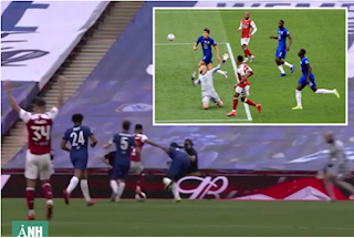 NHM Arsenal ngạc nhiên với khả năng tiên tri của Granit Xhaka