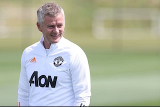 Solskjaer tiết lộ số phận Smalling sau khi trở lại