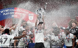 Thắng trận cầu đắt giá nhất hành tinh, Fulham trở lại Ngoại hạng Anh