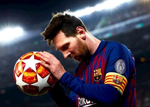 Choáng váng với phong độ khủng khiếp của Lionel Messi ở vòng 1/8 C1