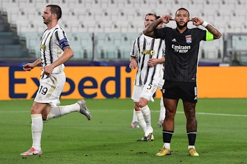 Panenka ngay trước mắt CR7, Depay đi vào lịch sử