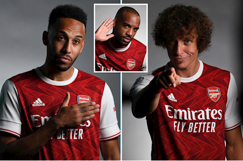 Arsenal công bố bản hợp đồng khủng trước trận đấu với Fulham