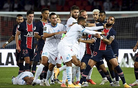 Tỷ võ trên sân, Neymar ăn thẻ đỏ trong trận thua thứ 2 của PSG