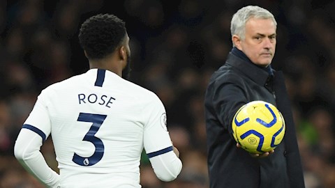 Mourinho nhận kỷ lục tệ hại nhất sự nghiệp sau trận thua Everton