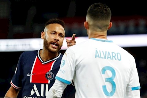 Đối mặt án phạt nặng, Neymar tỏ ra ân hận sau tấm thẻ đỏ